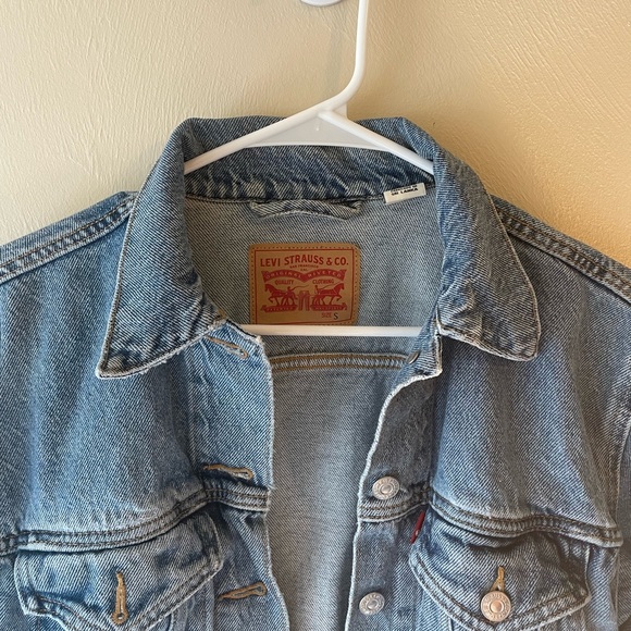 Levi’s Jean Trucker Jacket - Size S - Picture 2 of 3
